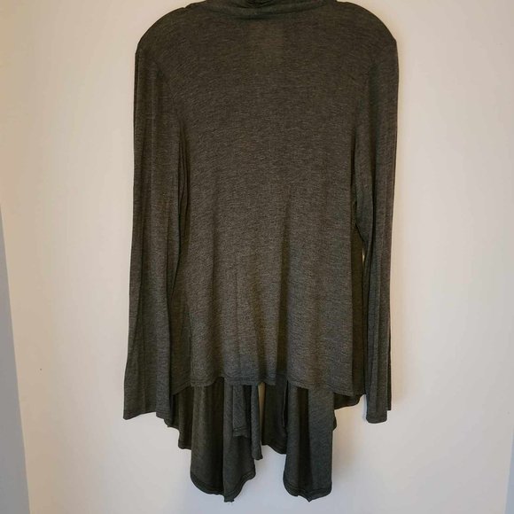 EUC Moa Dark Gray Cardigan style shawl - Picture 2 of 6